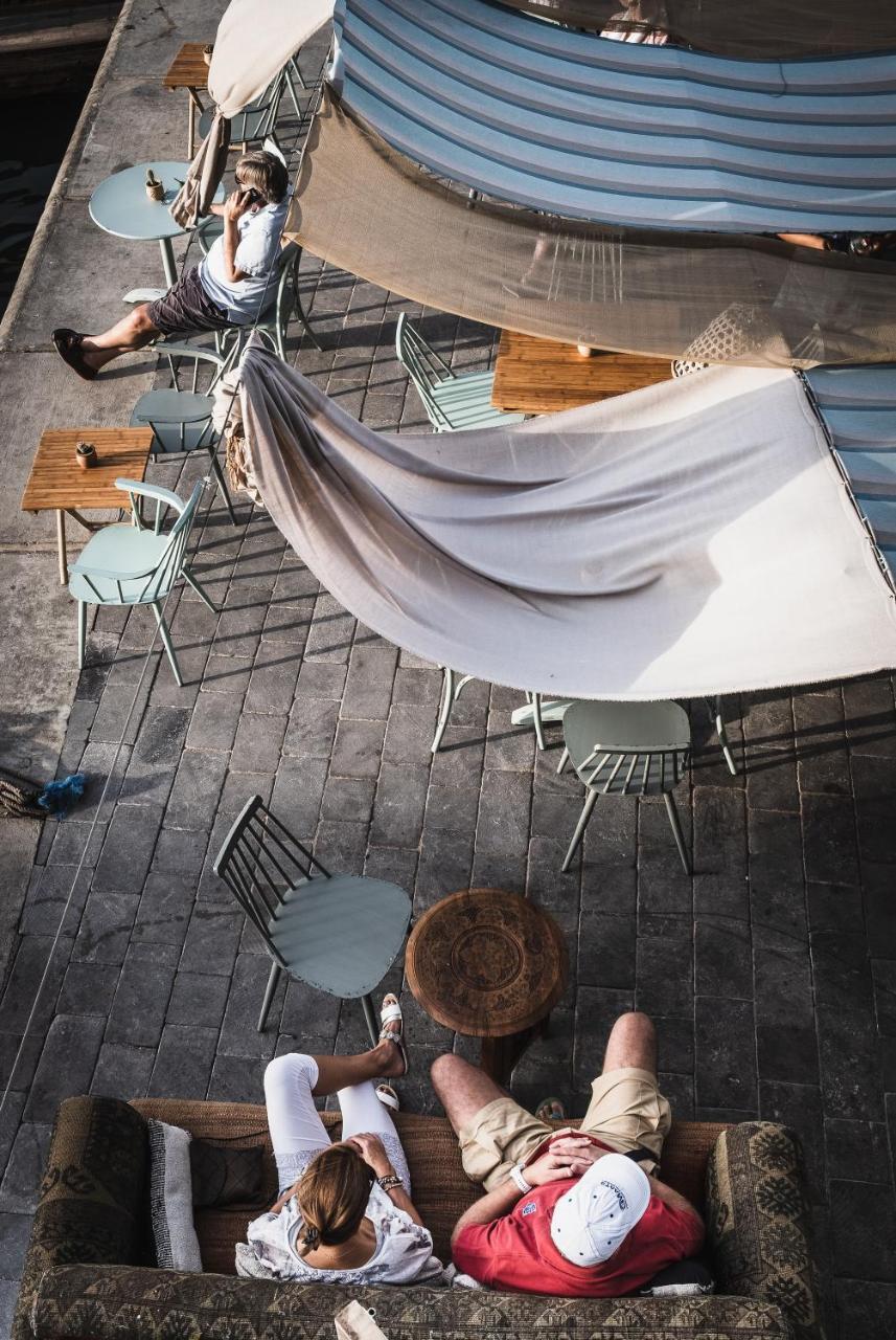 Mazmi Casa Bed & Breakfast Dubai Exterior foto
